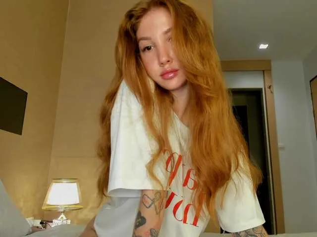 Gia – webcam model profile photo Image 4