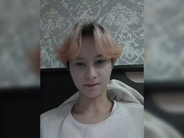 YasmienAtos – webcam model profile photo Image 13