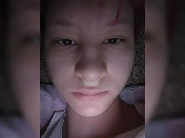 YasmienAtos – webcam model profile photo Image 9