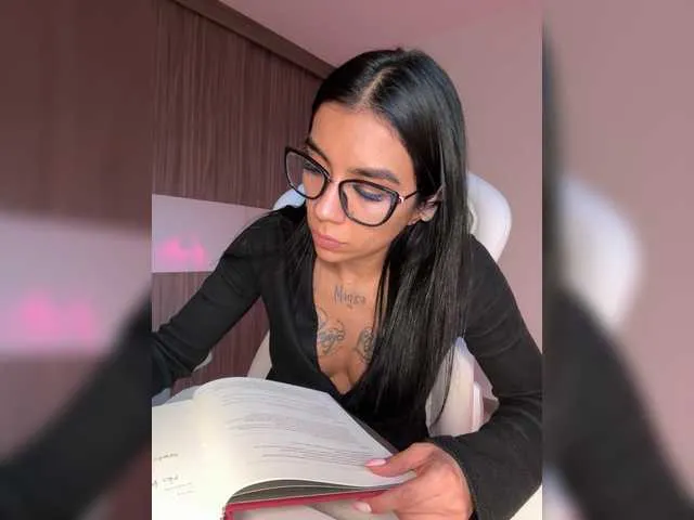 ___Lily___ – webcam model profile photo Image 16
