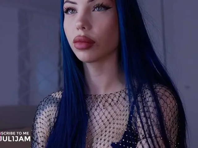 AmaraBosch – webcam model profile photo Image 18