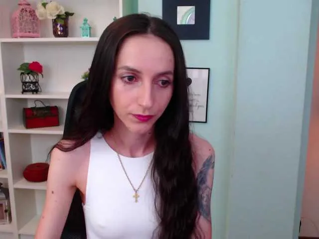 YasmienAtos – webcam model profile photo Image 2