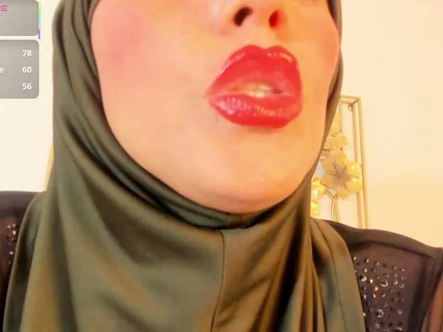 MiraKova – webcam model profile photo Image 15