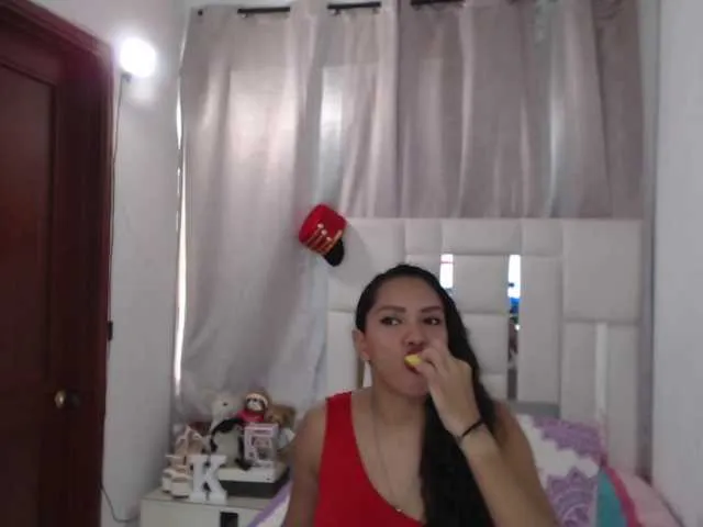 Marisa12 – webcam model profile photo Image 16