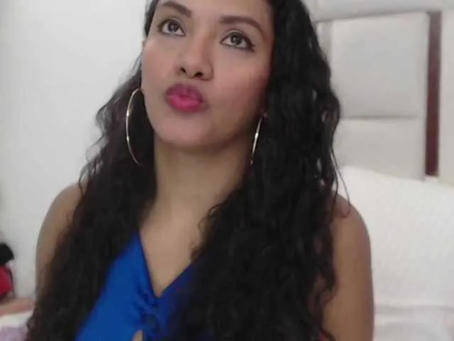 Marisa12 – webcam model profile photo Image 6