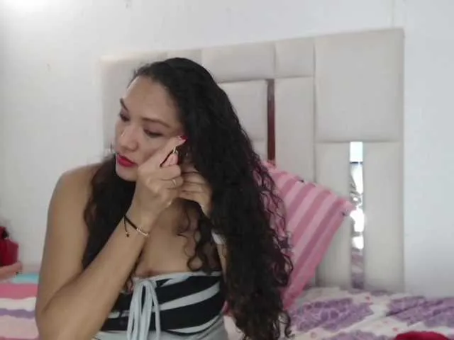 Marisa12 – webcam model profile photo Image 9