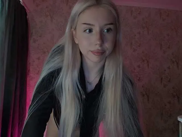 shiny-lily – webcam model profile photo Image 7