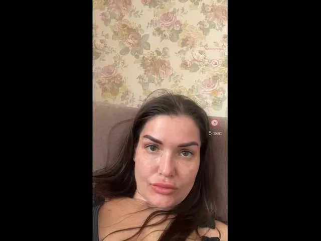 KikiMilf84 Image 7