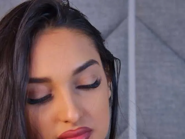 SexyFoxy04 – webcam model profile photo Image 4