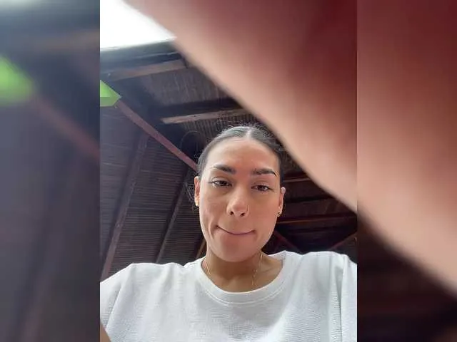 GracieCarter – webcam model profile photo Image 9