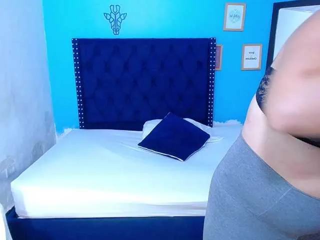 alexandjohntv – webcam model profile photo Image 13