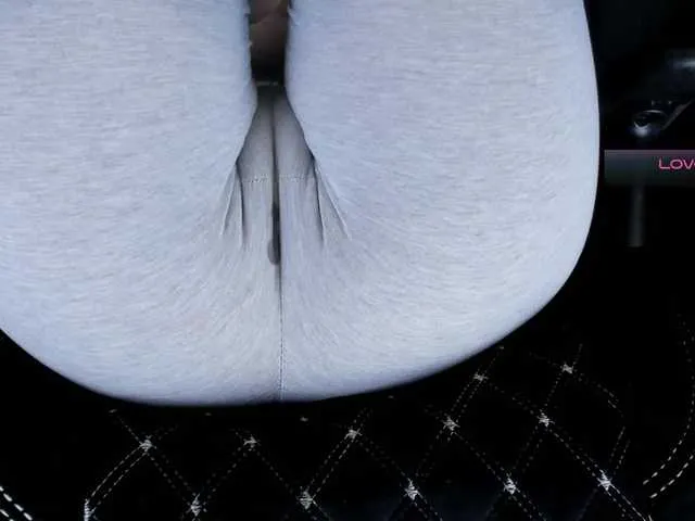 AddisonArt – webcam model profile photo Image 7