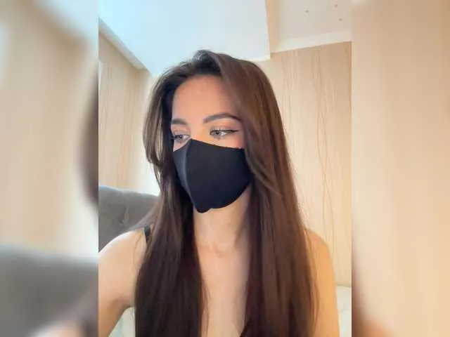 Yiyi-707 – webcam model profile photo Image 8