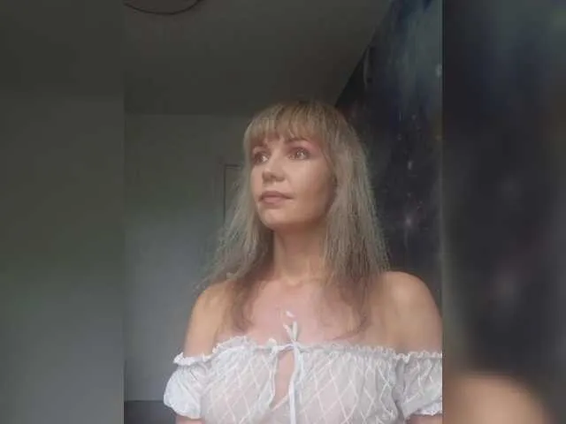 Alessia – webcam model profile photo Image 8