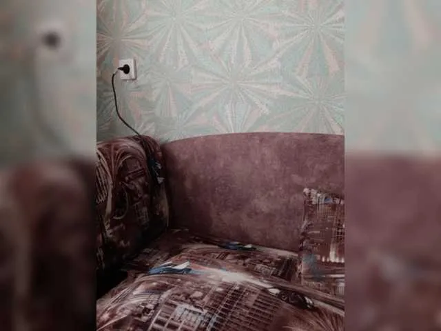 RoxyBuch – webcam model profile photo Image 11