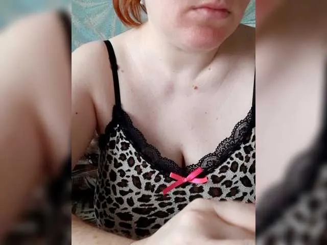 RoxyBuch – webcam model profile photo Image 19