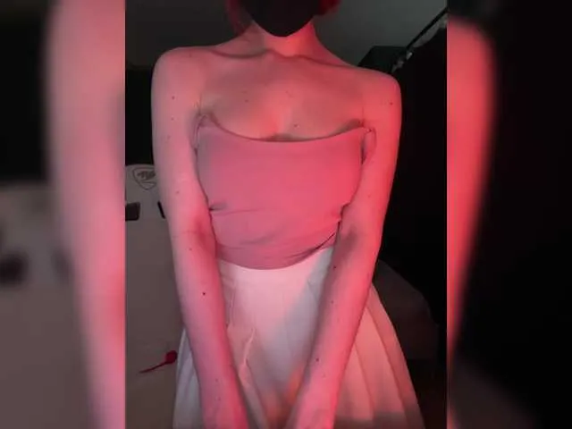 GrettaGrand – webcam model profile photo Image 6