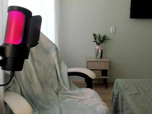 foxy_vivi – webcam model profile photo Image 7