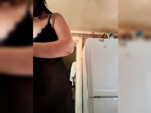 YasmienAtos – webcam model profile photo Image 8