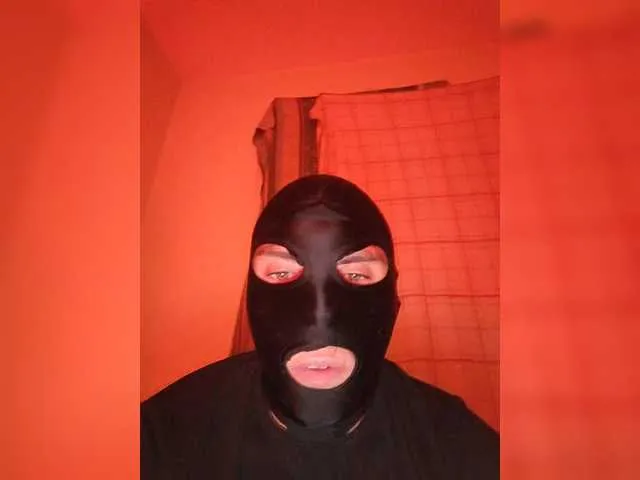 AishaHart – webcam model profile photo Image 6