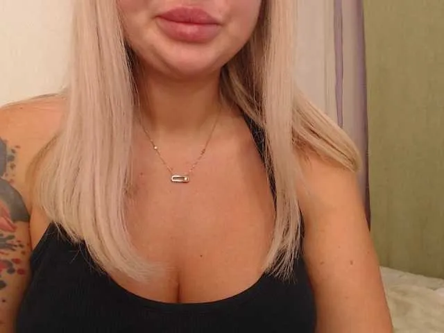 GretaVoss – webcam model profile photo Image 8