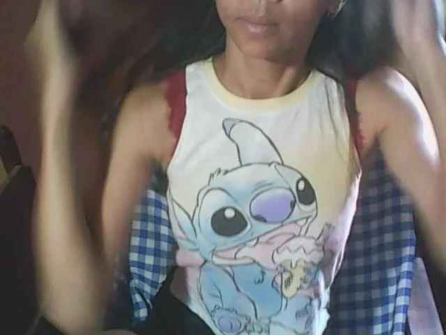 MiraKova – webcam model profile photo Image 4