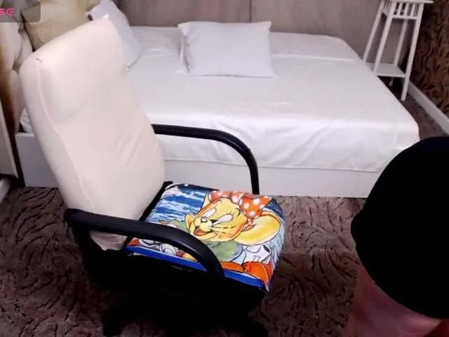 ElaRossie – webcam model profile photo Image 6