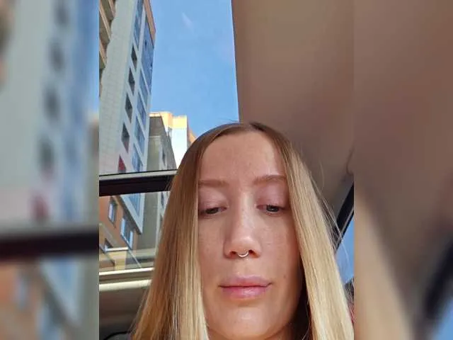 ClaireThonpsom – webcam model profile photo Image 8