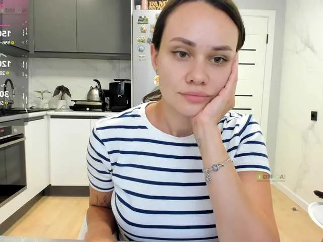 GrettaGrand – webcam model profile photo Image 14