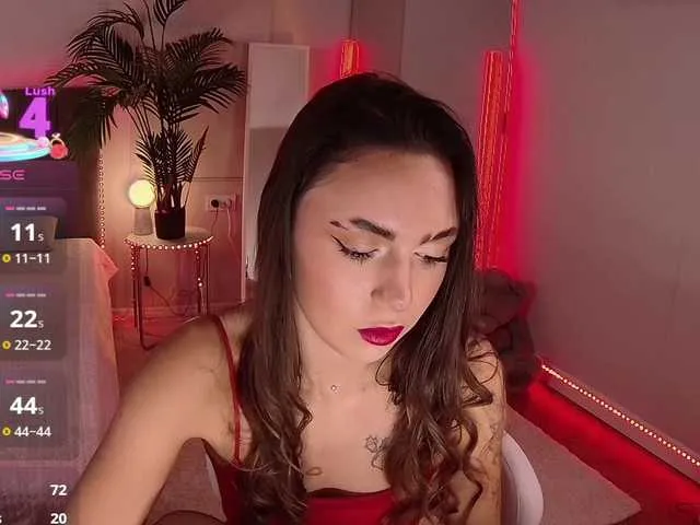 Liana – webcam model profile photo Image 19