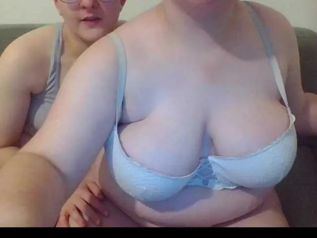 Lesbienne-2669 – webcam model profile photo