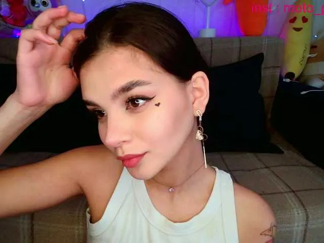 elfinvibes – webcam model profile photo Image 3
