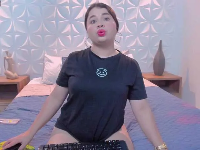 Mona_Plus – webcam model profile photo Image 9