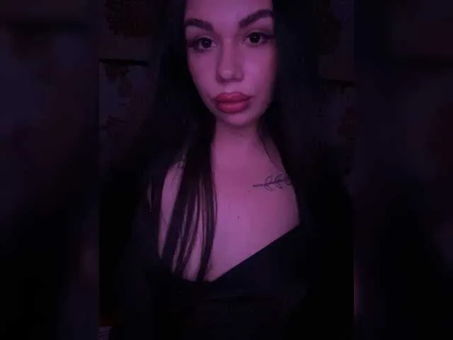 MabelPaez – webcam model profile photo Image 5