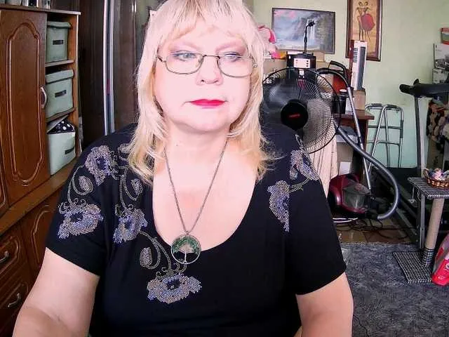 LeslyAnderson – webcam model profile photo Image 3
