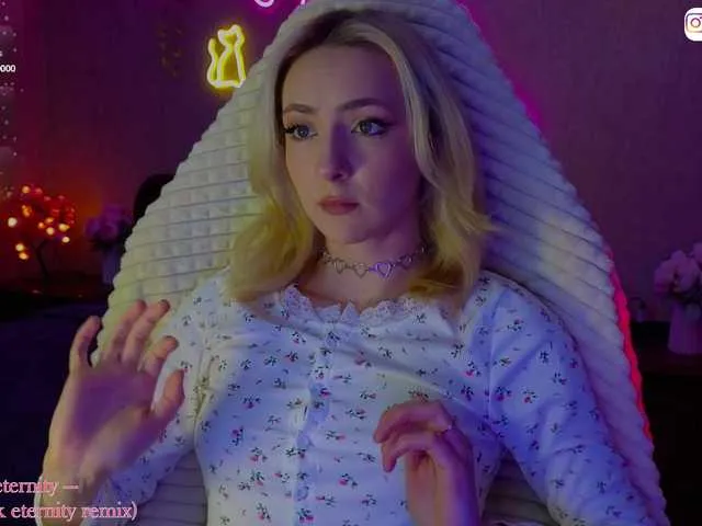 LollyGirlMoon Image 2