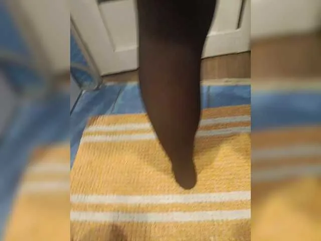 MollyBoston – webcam model profile photo Image 3