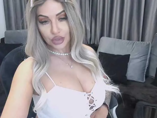 AdrianaAndrade – webcam model profile photo Image 12