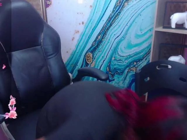 LilyWilder – webcam model profile photo Image 5