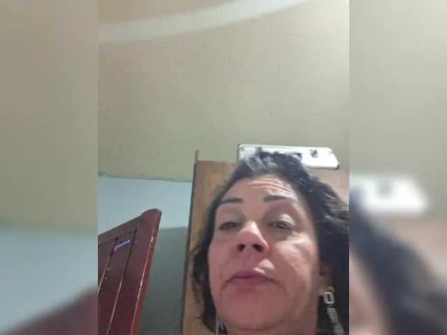 Luluzinha1982 – webcam model profile photo
