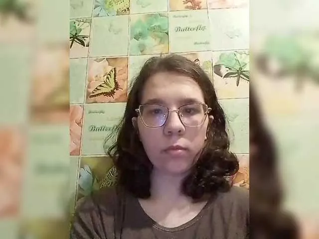 Luna2S2yross – webcam model profile photo