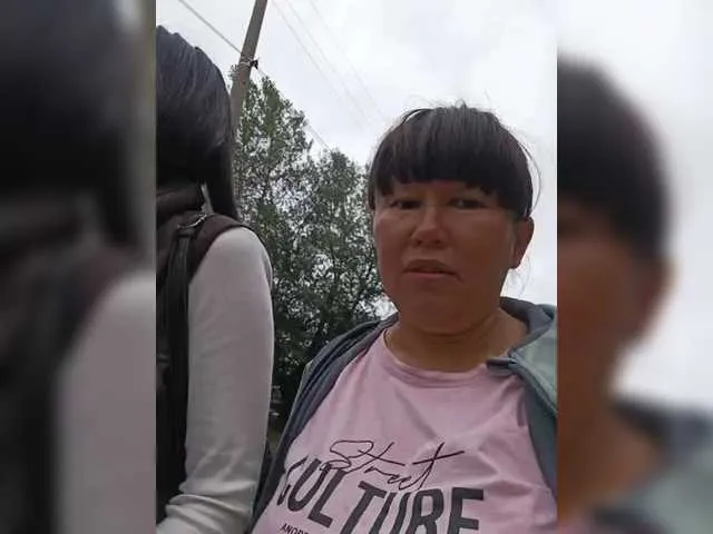 EsmeBrowm – webcam model profile photo Image 12