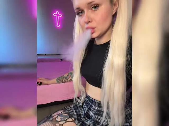 AriaLuna – webcam model profile photo Image 17