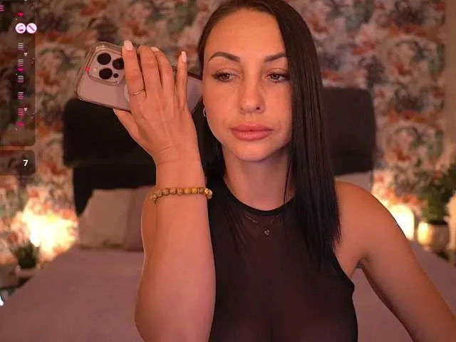 Seline – webcam model profile photo Image 12