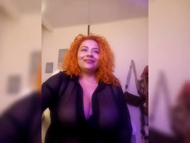 MiraKova – webcam model profile photo Image 13