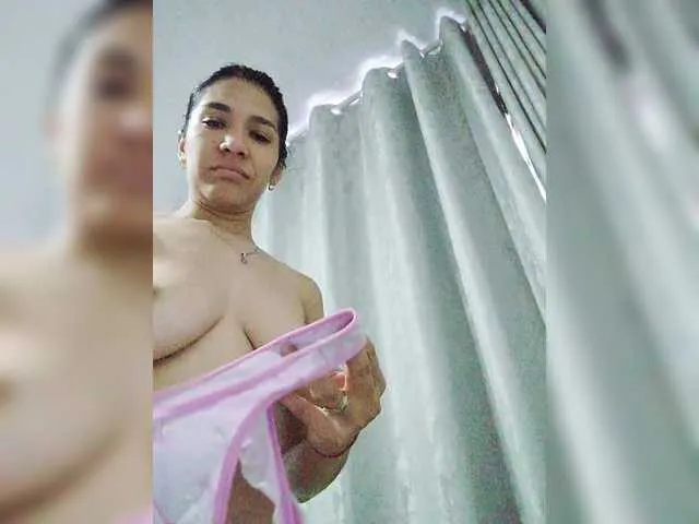 Nataliecroys – webcam model profile photo Image 15