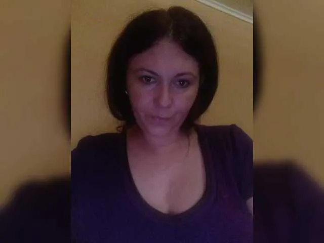 LunaLime – webcam model profile photo Image 10