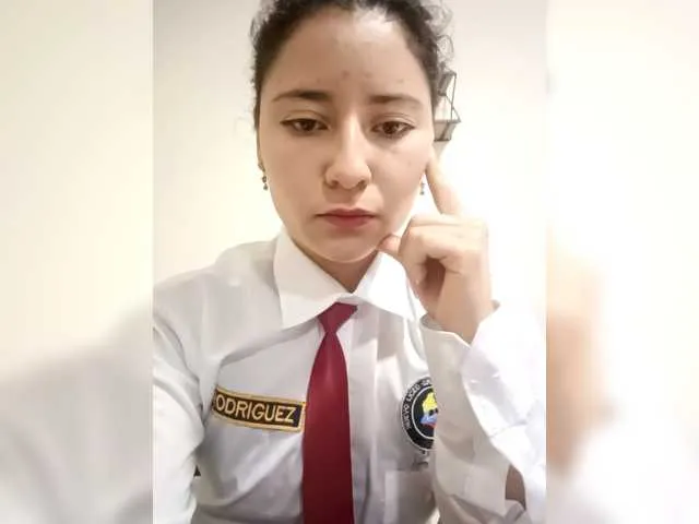 LT-333 – webcam model profile photo Image 19