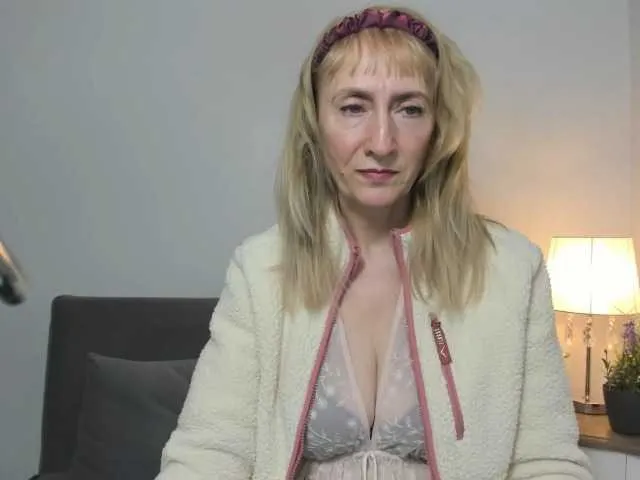 MargaretCherry Image 4