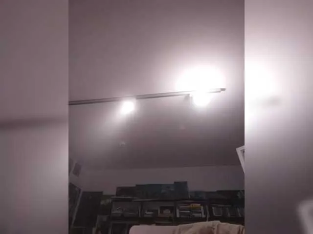 AKO_o0 – webcam model profile photo Image 9